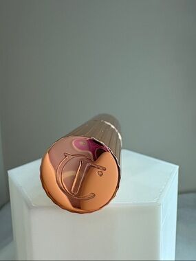 Charlotte Tilbury, Matte Revolution Lipstick Walk of No Shame Full Size BNIB